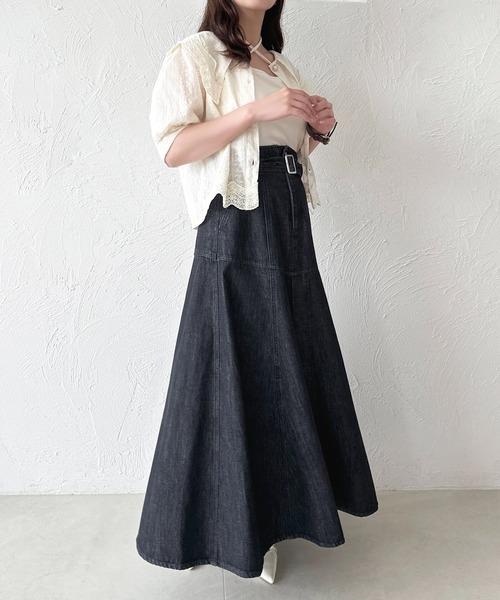 apres jour（アプレジュール）の「ベルトヨークフレアデニムスカート【ZOZOTOWN限定アイテム】（デニムスカート・レディース・インディゴブルー/ブラック・マルチサイズ）」の9枚目の写真
