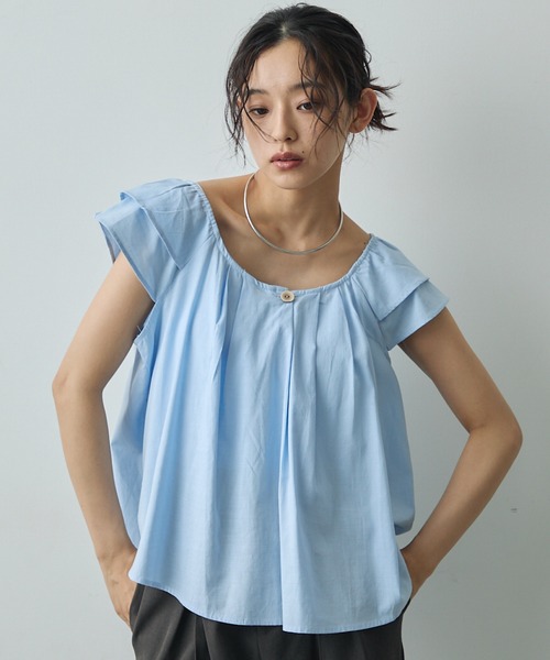 Lunea（ルネア）の「2wayダブルフリル袖ブラウス（シャツ/ブラウス・レディース・ブルー/ホワイト/マスタード・FREE）」の2枚目の写真