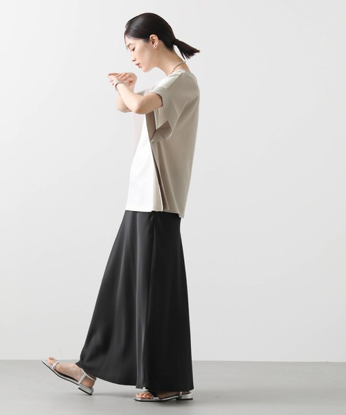 Gready Brilliant（グレディブリリアン）の「サテンバイアスフレアスカート（スカート・レディース・ブラック/グレイッシュベージュ/ライトベージュ・38）」の5枚目の写真
