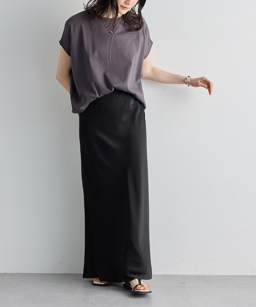 for/c（フォーシー）の「サテンAラインスカート【サスティナブル】（スカート・レディース・チャコール/ブラック/カーキ・M/LL/L）」の5枚目の写真