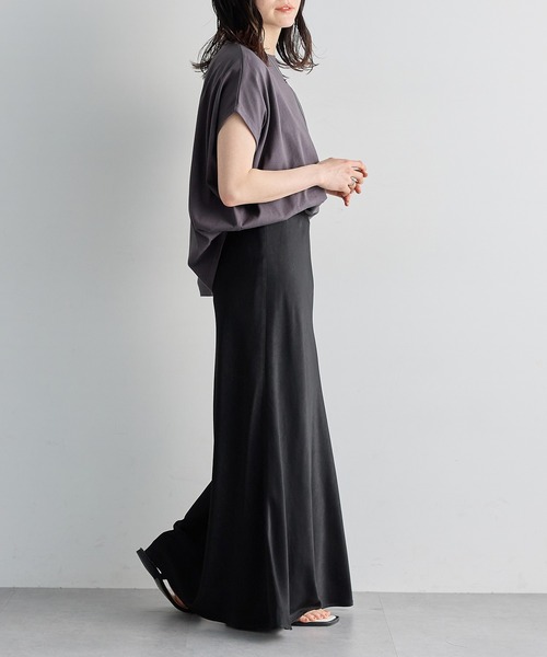 for/c（フォーシー）の「サテンAラインスカート【サスティナブル】（スカート・レディース・チャコール/ブラック/カーキ・M/LL/L）」の6枚目の写真