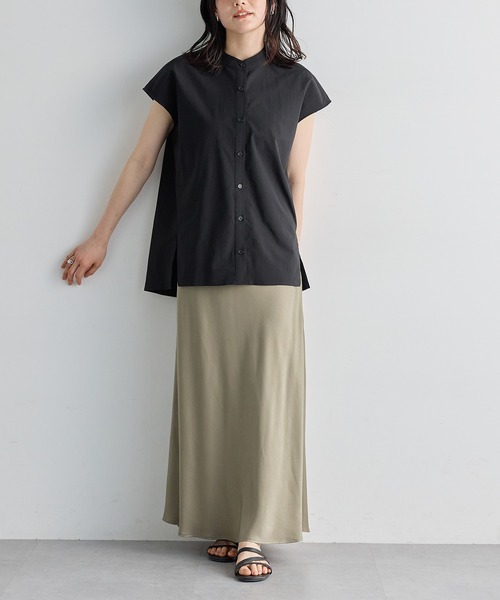 for/c（フォーシー）の「サテンAラインスカート【サスティナブル】（スカート・レディース・チャコール/ブラック/カーキ・M/LL/L）」の20枚目の写真