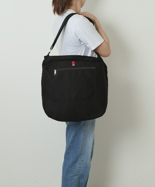BEN DAVIS（ベンデイビス）の「BEN DAVIS ベンデイビス CANVAS LARGE SHOULDER（ショルダーバッグ・メンズ・ホワイト系その他2/ブラック/ホワイト系その他・FREE）」の6枚目の写真