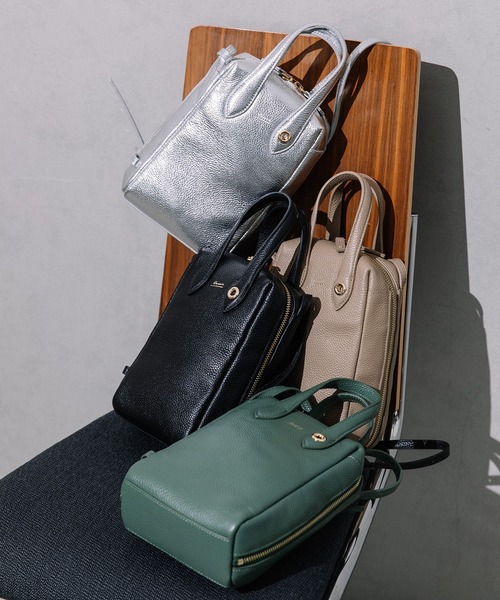 Beau're(ヴュレ)の「BEAURE Vertical ポシェット(ショルダーバッグ・レディース・ベージュ系その他/モスグリーン/ブラック/シルバー・FREE)」の7枚目の写真