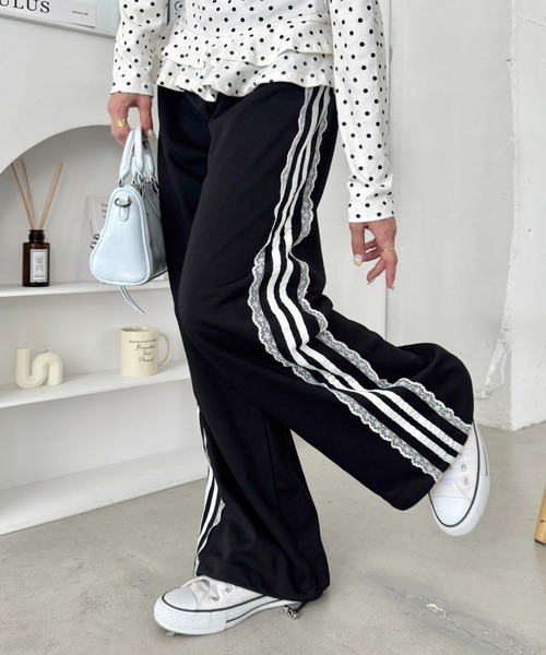 【CHIGNON 2025 】レースサイドラインパンツ　新品未使用 CHIGNON 2025 】レースサイドラインパンツ 新品未使用 サイド