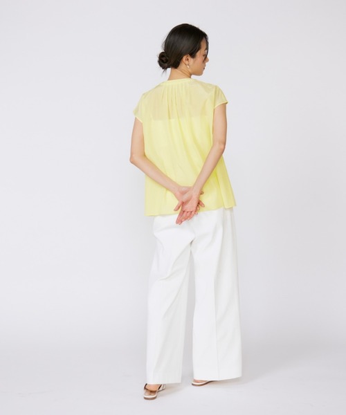 INED(イネド)の「【接触冷感】綿キュプラ フロントピンタックブラウス(シャツ/ブラウス・レディース・オフホワイト/モカ/イエロー・9号)」の9枚目の写真