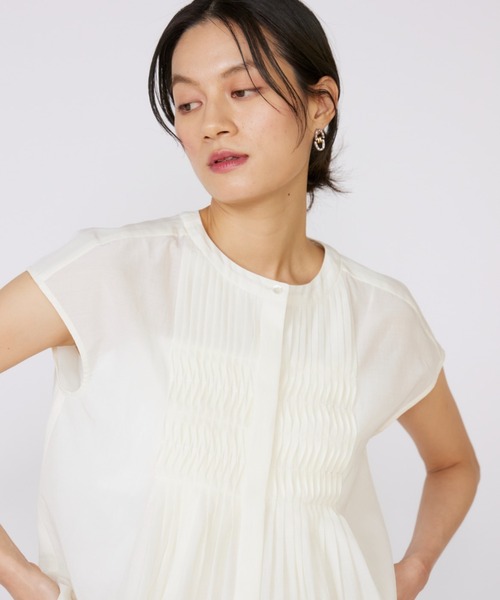 INED(イネド)の「【接触冷感】綿キュプラ フロントピンタックブラウス(シャツ/ブラウス・レディース・オフホワイト/モカ/イエロー・9号)」の15枚目の写真