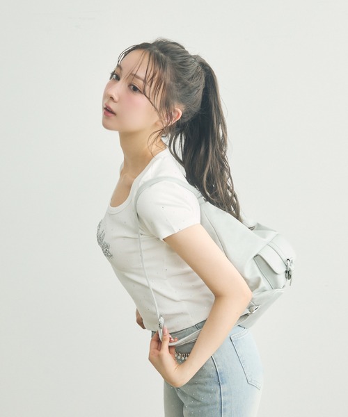 TITTY&CO.（ティティーアンドコー）の「ラインストーン付きロゴTee（Tシャツ/カットソー・レディース・ライトグレー/ブラック/ホワイト・FREE）」の6枚目の写真