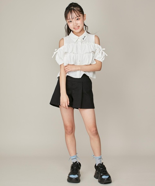 JENNI love(ジェニィラブ)の「【ウエスト調整可】切替えタックキュロット(デニムパンツ・キッズ・ブラック/サックスブルー/オフホワイト・160cm/150cm/140cm/130cm)」の14枚目の写真