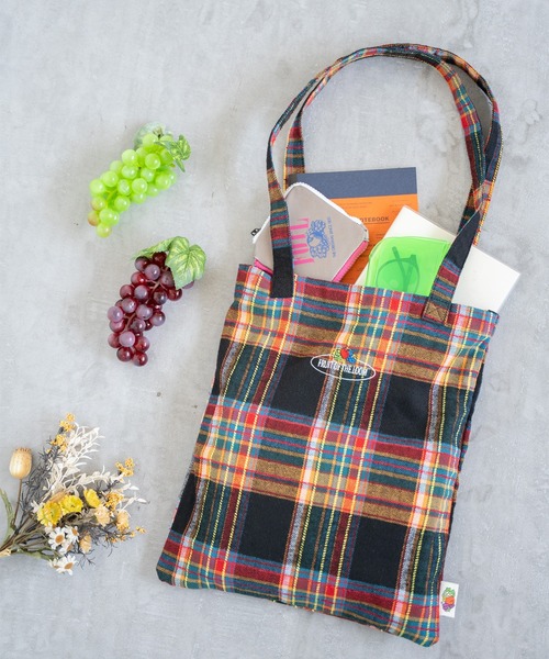 FRUIT OF THE LOOM（フルーツオブザルーム）の「【FRUIT OF THE LOOM】トートバッグ / チェック / A４ / ギフト プレゼント（トートバッグ・メンズ・グリーン/オレンジ/パープル・FREE）」の4枚目の写真