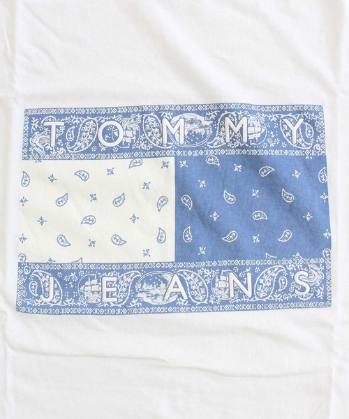 TOMMY HILFIGER(トミーヒルフィガー)の「TJM リラックス ペイズリー フラッグ Tシャツ TJM RLX PAISLEY FLAG TEE EXT(Tシャツ/カットソー・メンズ・ホワイト/ベージュ・L/XL/M)」の6枚目の写真