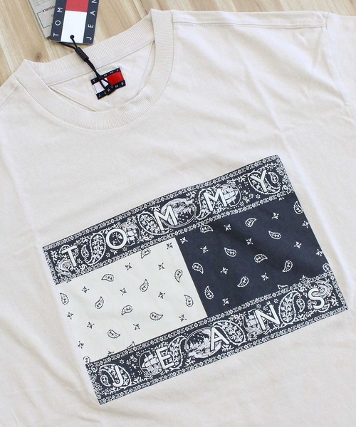 TOMMY HILFIGER(トミーヒルフィガー)の「TJM リラックス ペイズリー フラッグ Tシャツ TJM RLX PAISLEY FLAG TEE EXT(Tシャツ/カットソー・メンズ・ホワイト/ベージュ・L/XL/M)」の11枚目の写真