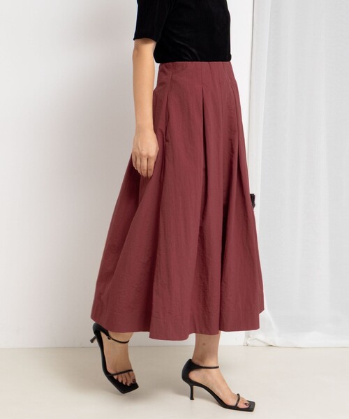 NOLLEY’S（ノーリーズ）の「ウォッシャブルバルキータフタタックスカート（スカート・レディース・オリーブ/ブラック/ボルドー・34/36/38）」の3枚目の写真