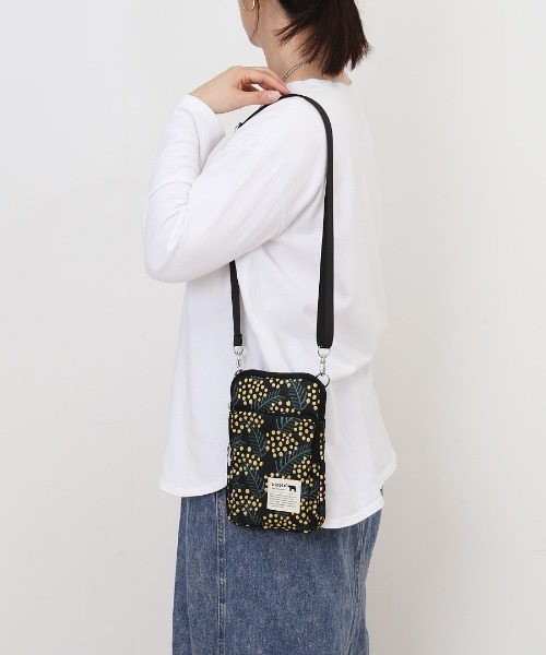 BACKYARD FAMILY(バックヤードファミリー)の「kippis キッピス スマホショルダー(ショルダーバッグ・レディース・ホワイト系その他/ブラック/アイボリー/ブルー/ブラック系その他/オフホワイト・FREE)」の8枚目の写真