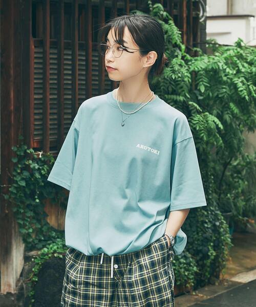 URBAN RESEARCH（アーバンリサーチ）の「551蓬莱×UR　ドロストショートスリーブTシャツ（Tシャツ/カットソー・レディース・ライトブルー/オフホワイト/チャコールグレー・X-LARGE/LARGE/MEDIUM/SMALL）」の2枚目の写真