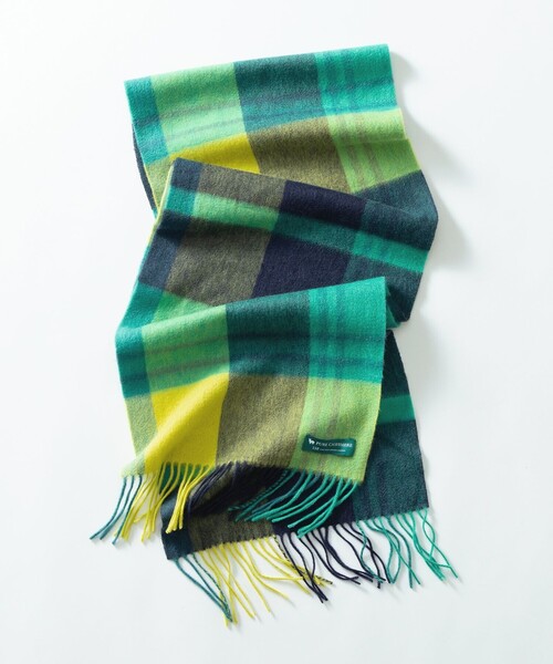 23区（ニジュウサンク）の「カシミヤ チェック マフラー（マフラー・レディース・グリーン系3/ベージュ系3/ブルー系3/イエロー系3/ピンク系3/レッド系3・F）」の3枚目の写真