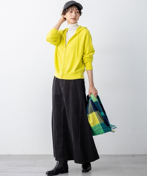 23区（ニジュウサンク）の「カシミヤ チェック マフラー（マフラー・レディース・グリーン系3/ベージュ系3/ブルー系3/イエロー系3/ピンク系3/レッド系3・F）」の16枚目の写真