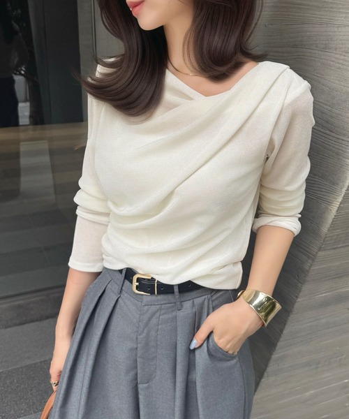 CHARME BY MICOLA(シャルムバイミコラ)の「大人な華やかさ♪シアーフロッキードレープトップス≪指穴付き≫(Tシャツ/カットソー・レディース・ブラック/オフホワイト/ピンク・FREE)」の2枚目の写真