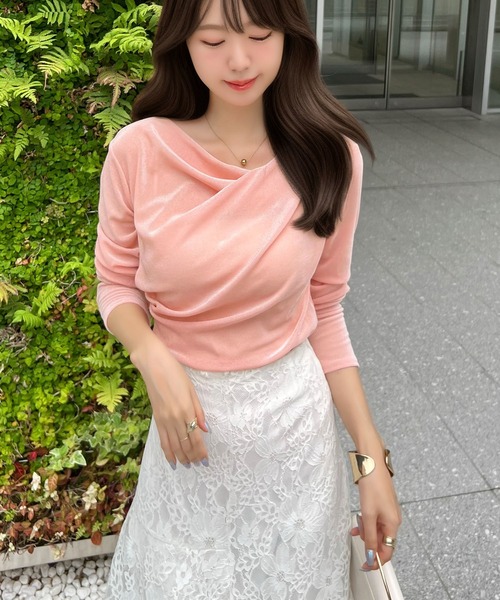 CHARME BY MICOLA(シャルムバイミコラ)の「大人な華やかさ♪シアーフロッキードレープトップス≪指穴付き≫(Tシャツ/カットソー・レディース・ブラック/オフホワイト/ピンク・FREE)」の19枚目の写真