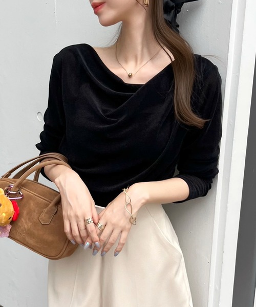 CHARME BY MICOLA(シャルムバイミコラ)の「大人な華やかさ♪シアーフロッキードレープトップス≪指穴付き≫(Tシャツ/カットソー・レディース・ブラック/オフホワイト/ピンク・FREE)」の16枚目の写真