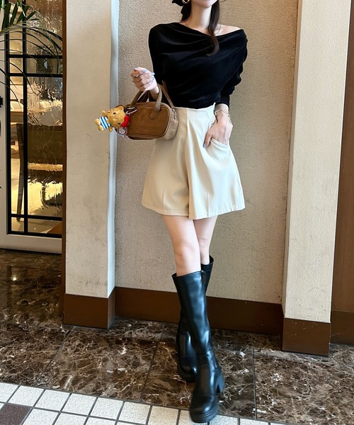 CHARME BY MICOLA(シャルムバイミコラ)の「大人な華やかさ♪シアーフロッキードレープトップス≪指穴付き≫(Tシャツ/カットソー・レディース・ブラック/オフホワイト/ピンク・FREE)」の14枚目の写真
