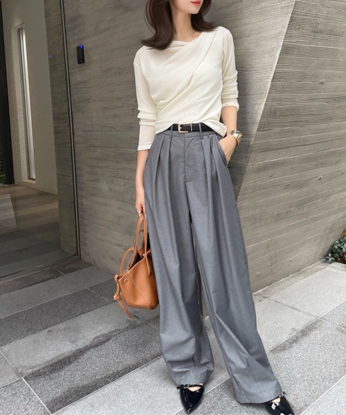 CHARME BY MICOLA(シャルムバイミコラ)の「大人な華やかさ♪シアーフロッキードレープトップス≪指穴付き≫(Tシャツ/カットソー・レディース・ブラック/オフホワイト/ピンク・FREE)」の12枚目の写真