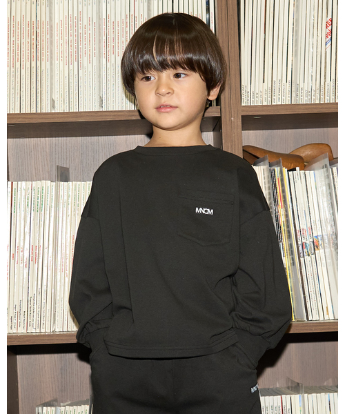 b・ROOM（ビールーム）の「【MNCM】【セットアップ可】【カイテキ天竺】ポケットビッグTシャツ（Tシャツ/カットソー・キッズ・チャコール/ブラック/ダークブラウン/カーキ・140cm/130cm/150cm/120cm/110cm）」の2枚目の写真