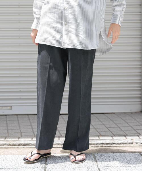 FORK&SPOON(フォークアンドスプーン)の「FORK&SPOON スエードライクパンツ(その他パンツ・レディース・ブラック系その他/ベージュ系その他・2/1)」の2枚目の写真