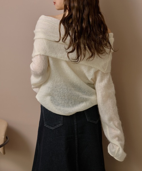 LAULEN(ローレン)の「loose nuance off shoulder knit /ルーズニュアンスオフショルニットプルオーバー(ニット/セーター・レディース・アイボリー/ブラック/レッド・FREE)」の7枚目の写真