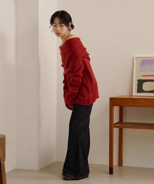 LAULEN(ローレン)の「loose nuance off shoulder knit /ルーズニュアンスオフショルニットプルオーバー(ニット/セーター・レディース・アイボリー/ブラック/レッド・FREE)」の15枚目の写真