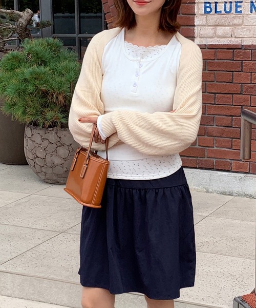 Teem Store(チームストア)の「ショート丈ニットカーディガン ボレロ(カーディガン/ボレロ・レディース・ベージュ/アイボリー/ブラック/グリーン/グレー・F)」の22枚目の写真