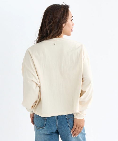 BILLABONG(ビラボン)の「BILLABONG レディース DESERT WANDERING LS ロンT 【WIDE LOOSE CROPPED】【2025年秋冬モデル】/ビラボンクロップド丈フロントプリント長袖ロンT(Tシャツ/カットソー・レディース・アイボリー/バーガンディー/オフホワイト・MEDIUM/LARGE)」の8枚目の写真