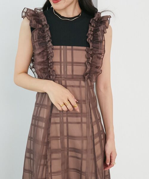 MAJESTIC LEGON（マジェスティックレゴン）の「ノースリフリルドッキングワンピ（ワンピース・レディース・グレー系その他/ブラック系その他/ブラウン系その他2・LARGE/X-SMALL/SMALL/MEDIUM）」の7枚目の写真