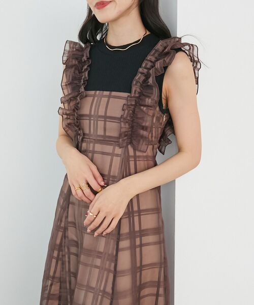 MAJESTIC LEGON（マジェスティックレゴン）の「ノースリフリルドッキングワンピ（ワンピース・レディース・グレー系その他/ブラック系その他/ブラウン系その他2・LARGE/X-SMALL/SMALL/MEDIUM）」の8枚目の写真