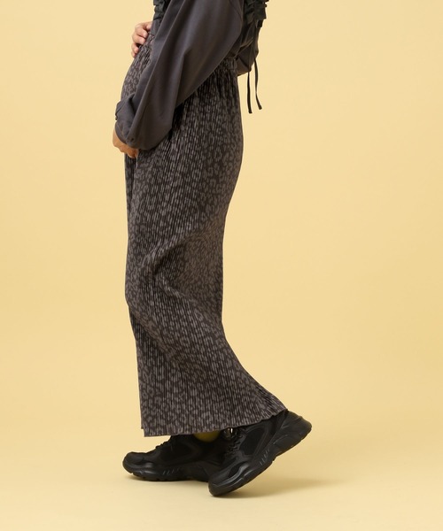 LEPSIM（レプシィム）の「【産前・産後対応】マタニティ／アソートプリーツスカート　595334（マタニティウェア/グッズ・レディース・ホワイト系その他/ブラック/レオパード/ドット・FREE）」の21枚目の写真