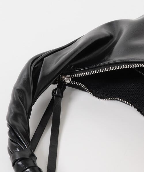 KBF（ケイビーエフ）の「ハンドルデザインサークルBAG（ハンドバッグ・レディース・アイボリー/ブラック・ONE）」の15枚目の写真