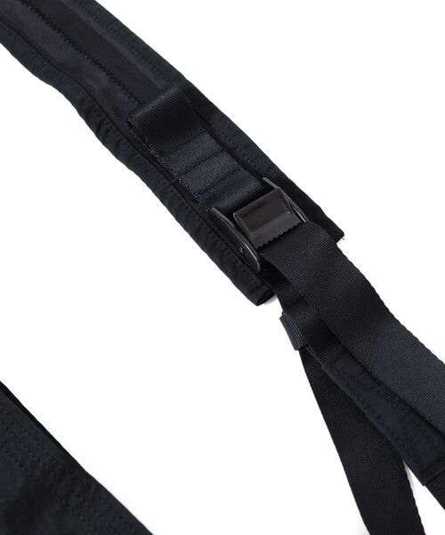 C.P. COMPANY（シーピーカンパニー）の「【別注】C.P. Company / Nylon Shoulder Bag（ショルダーバッグ・メンズ・ブラック・ONE SIZE）」の10枚目の写真