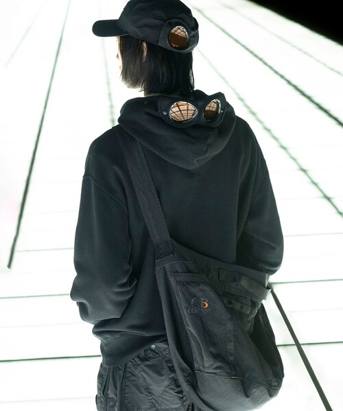 C.P. Company ブラック シングルストラップ バッグ C.P. Company ブラック シングルストラップ バッグ