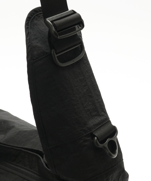 BAICYCLON by Bagjack(バイシクロン バイ バグジャック)の「BAICYCLON by bagjack BIG SHOULDER BAG (BLACK1)(ショルダーバッグ・メンズ・ブラック・FREE)」の4枚目の写真
