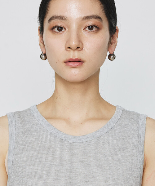 Gabardine K.T（ギャバジンケーティー）の「ラメテレコ タンクトップ（Tシャツ/カットソー・レディース・ベージュ/チャコールグレー/ライトグレー・9号/11号）」の14枚目の写真