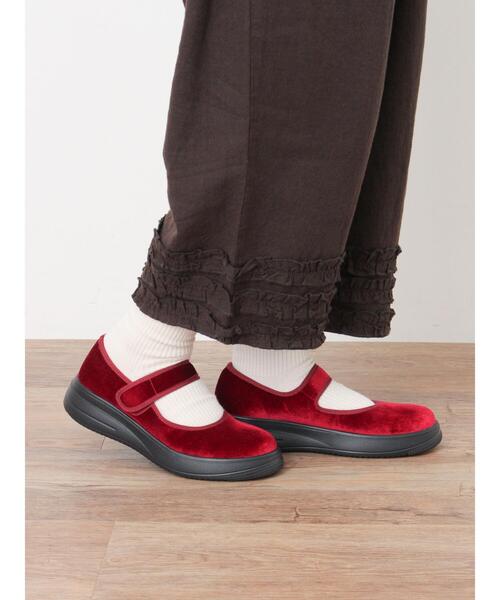Samansa Mos2（サマンサ モスモス）の「ベロアストラップスニーカー（スニーカー・レディース・ブラック/レッド/モカ・M/L）」の3枚目の写真