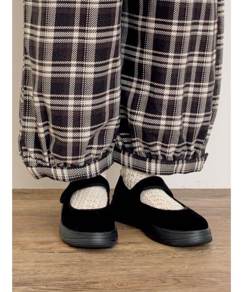 Samansa Mos2（サマンサ モスモス）の「ベロアストラップスニーカー（スニーカー・レディース・ブラック/レッド/モカ・M/L）」の7枚目の写真