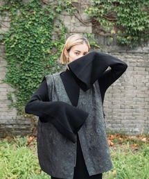 スウェルジャガードベスト