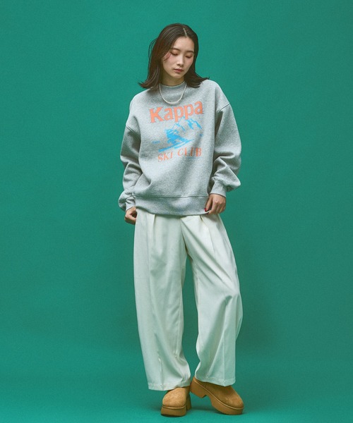 Kappa(カッパ)の「≪Kappa×and ST ウェルネスクラブ≫Ski Clubデザインスウェット (ユニセックス)(スウェット・レディース・ブラック/グレー・LARGE/SMALL/MEDIUM)」の4枚目の写真