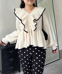 prose verse（プロズヴェール）の「パール釦バイカラーフリルペプラムニット（ニット/セーター）」