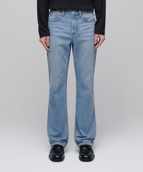MUSINSA STANDARD（ムシンサスタンダード）の「セミブーツカットデニムパンツ[ライトインディゴ]（デニムパンツ・メンズ・その他・30/26/27/28/29/31/32/33/34/36/38）」の2枚目の写真