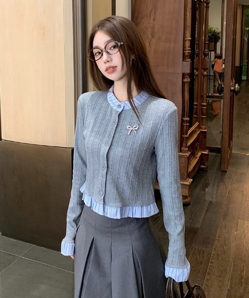 yuue' ( wear )(ユーイ)の「異素材ドッキングニットカーディガン/リボンブローチ付き(カーディガン/ボレロ・レディース・ネイビー/グレー・FREE)」の5枚目の写真
