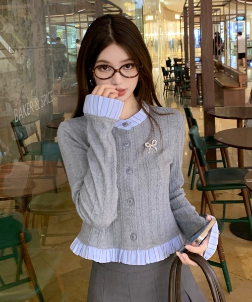 yuue' ( wear )(ユーイ)の「異素材ドッキングニットカーディガン/リボンブローチ付き(カーディガン/ボレロ・レディース・ネイビー/グレー・FREE)」の6枚目の写真
