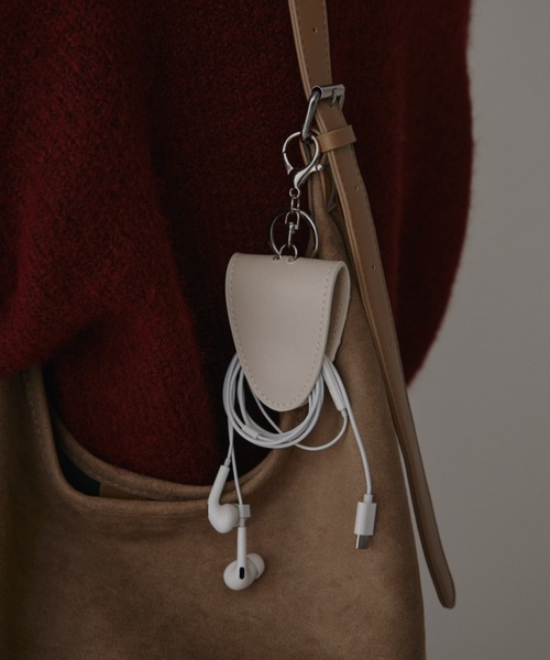 VION(ヴィオン)の「ミニマルサングラスホルダー / Minimal Sunglass Holder(その他小物・レディース・アイボリー/ブラック/イエロー・FREE)」の1枚目の写真