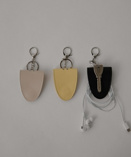 VION(ヴィオン)の「ミニマルサングラスホルダー / Minimal Sunglass Holder(その他小物・レディース・アイボリー/ブラック/イエロー・FREE)」の22枚目の写真